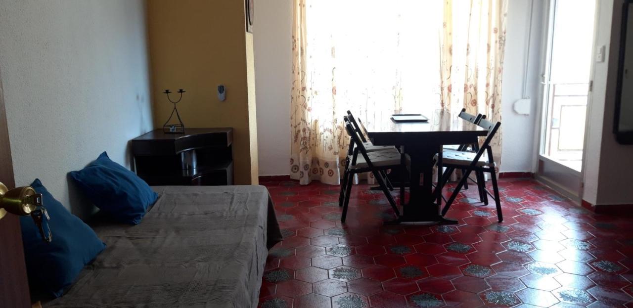 Pension Benavente Ap-7 3Min Coche Playa 5 Min Self Check-In 24H 몬코파르 외부 사진