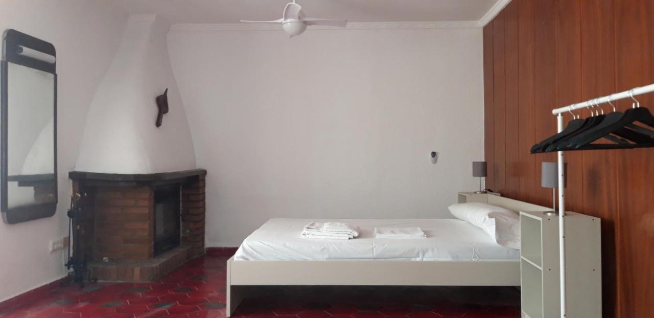 Pension Benavente Ap-7 3Min Coche Playa 5 Min Self Check-In 24H 몬코파르 외부 사진