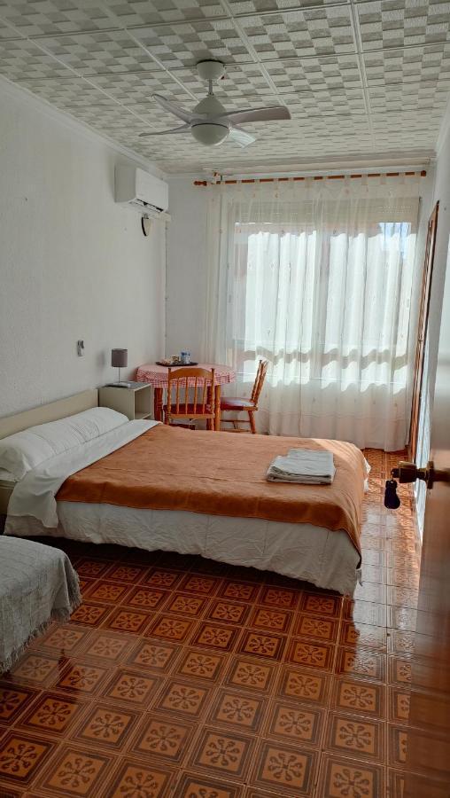 Pension Benavente Ap-7 3Min Coche Playa 5 Min Self Check-In 24H 몬코파르 외부 사진