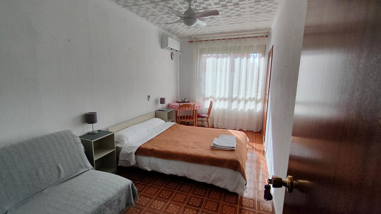 Pension Benavente Ap-7 3Min Coche Playa 5 Min Self Check-In 24H 몬코파르 외부 사진