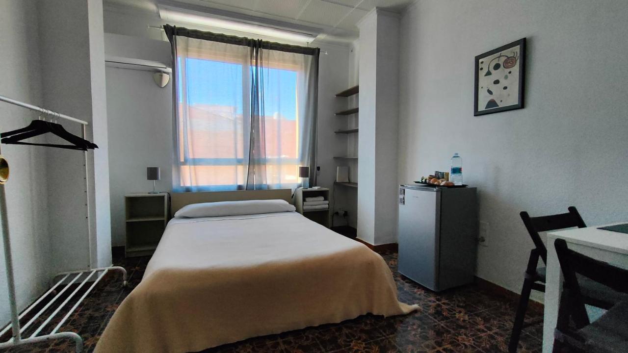 Pension Benavente Ap-7 3Min Coche Playa 5 Min Self Check-In 24H 몬코파르 외부 사진