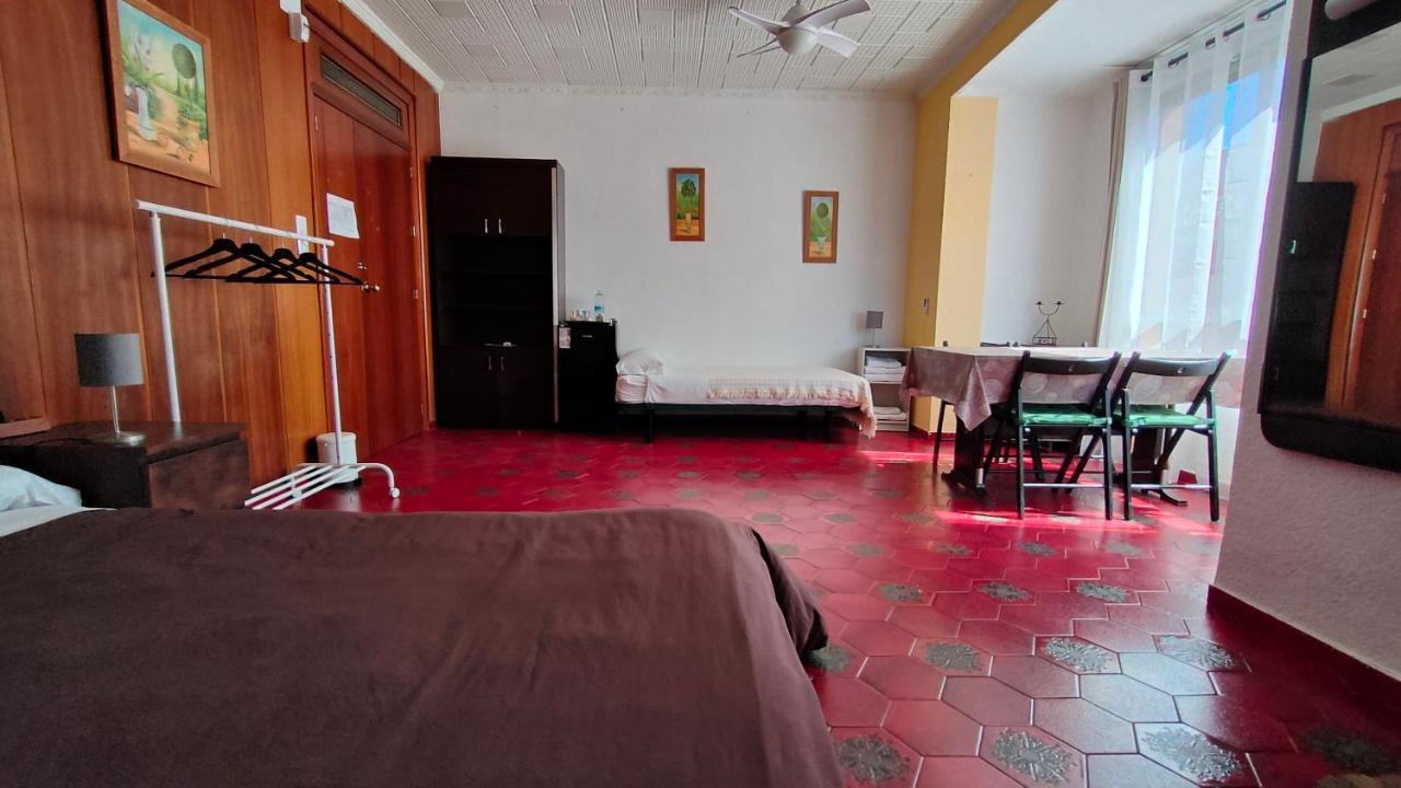 Pension Benavente Ap-7 3Min Coche Playa 5 Min Self Check-In 24H 몬코파르 외부 사진